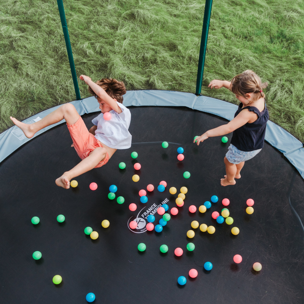 Kangui Tappeto Universale Per Trampolino, Reversibile Nero/Verde, 89x60 Cm, Spessore 22 Mm, Antiscivolo E Resistente Alle Intemperie