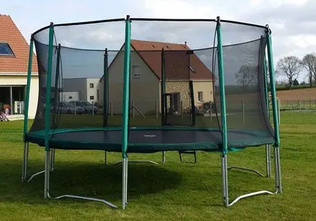 Guida al montaggio tappeto elastico da giardino