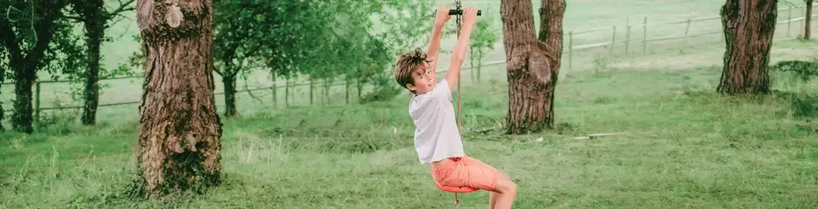 Bambino su una teleferica France Trampoline